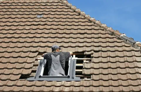 Pose de velux - Lampaul-Guimiliau